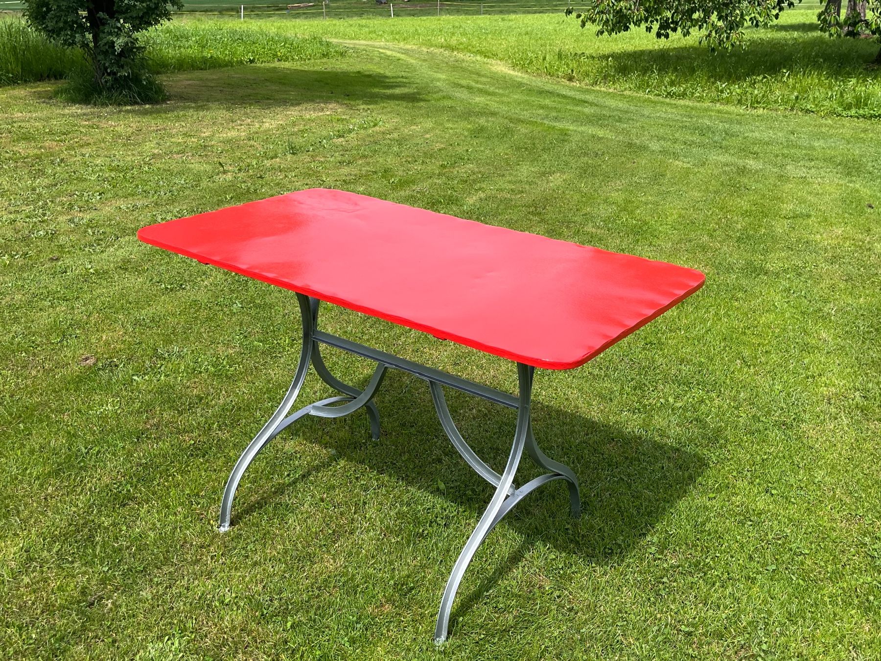 Bigla Tische: Gartentisch Metall Bigla , Sissach – Gebraucht aus Allmendingen b. BE von  2