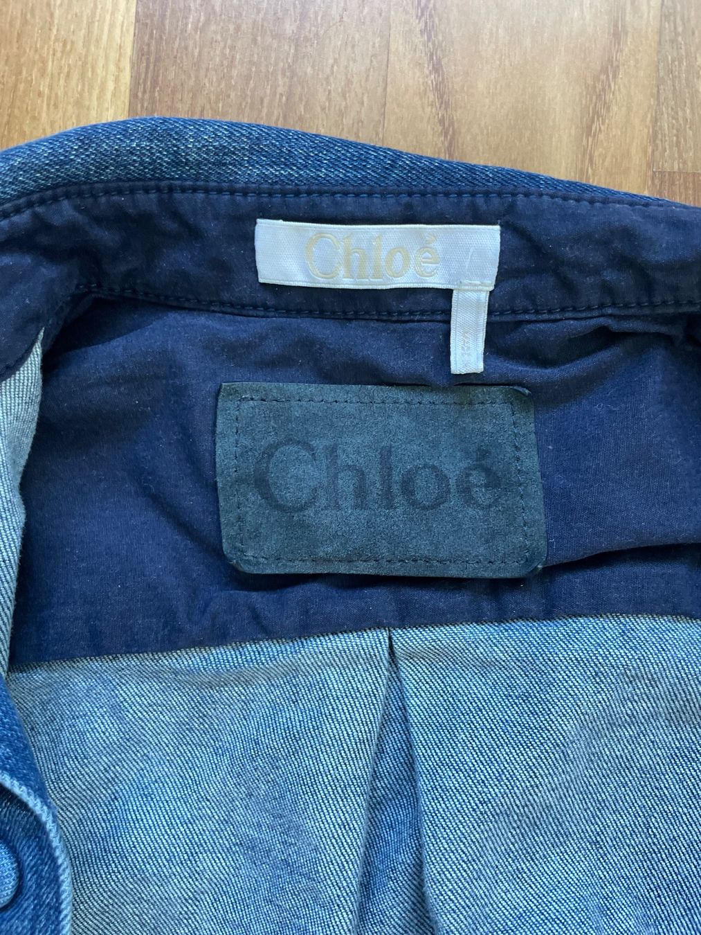 Chloé Camicette: Jeanshemd Chloé blau Denim Langarm – Usato da Buchs SG venduto da VintageHomeCH 2
