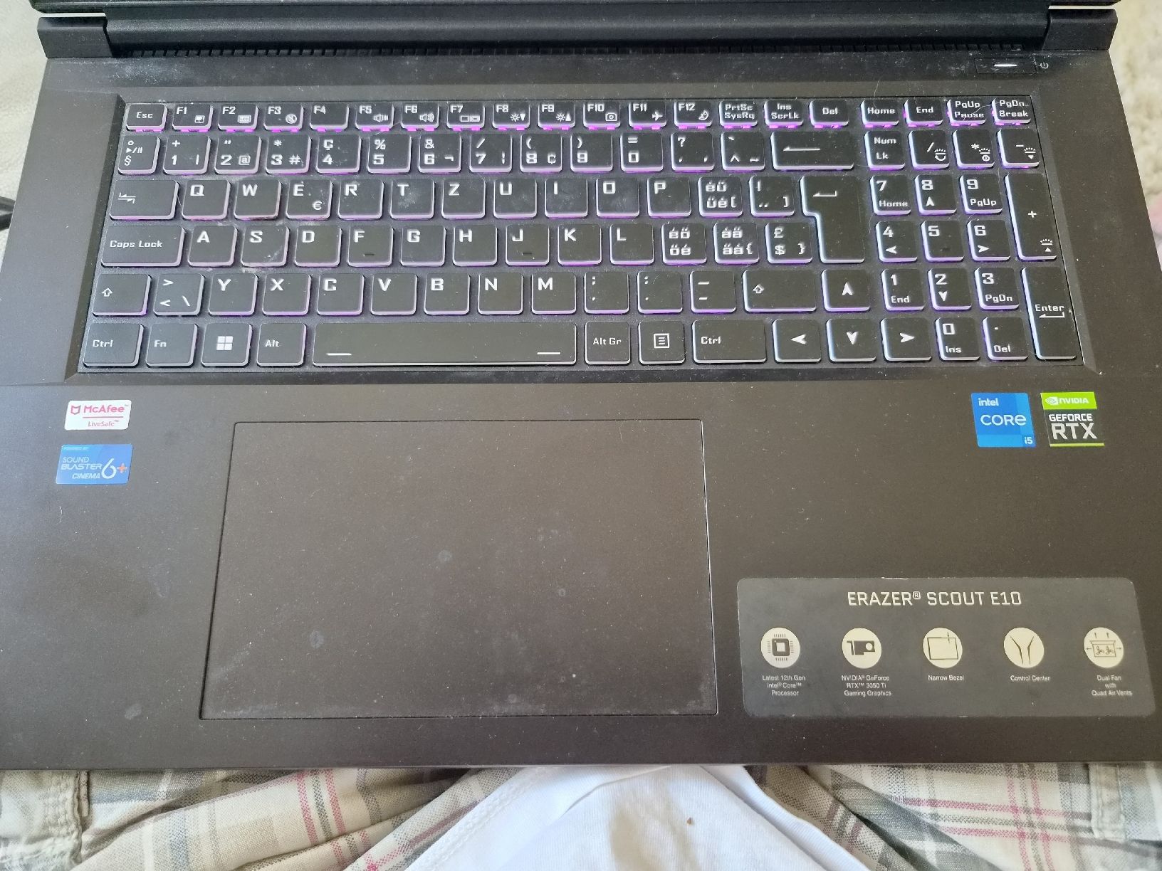 Medion Notebook: Erazer Scout E10 Gamer Notebook – Usato da Diegten venduto da Gnoom79 1
