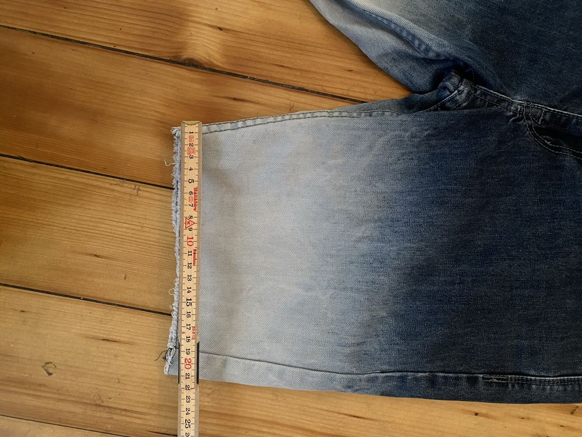 Jeans: Kurze jeans hosen bleach effect style – Usato da bern venduto da lee.vi.vi 4