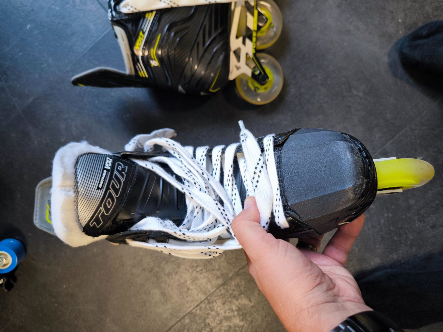 Pattini in linea & Pattini a rotelle: TOUR Hockey VOLT KV6 Inline-Skates – Usato da Othmarsingen venduto da Othm13 3