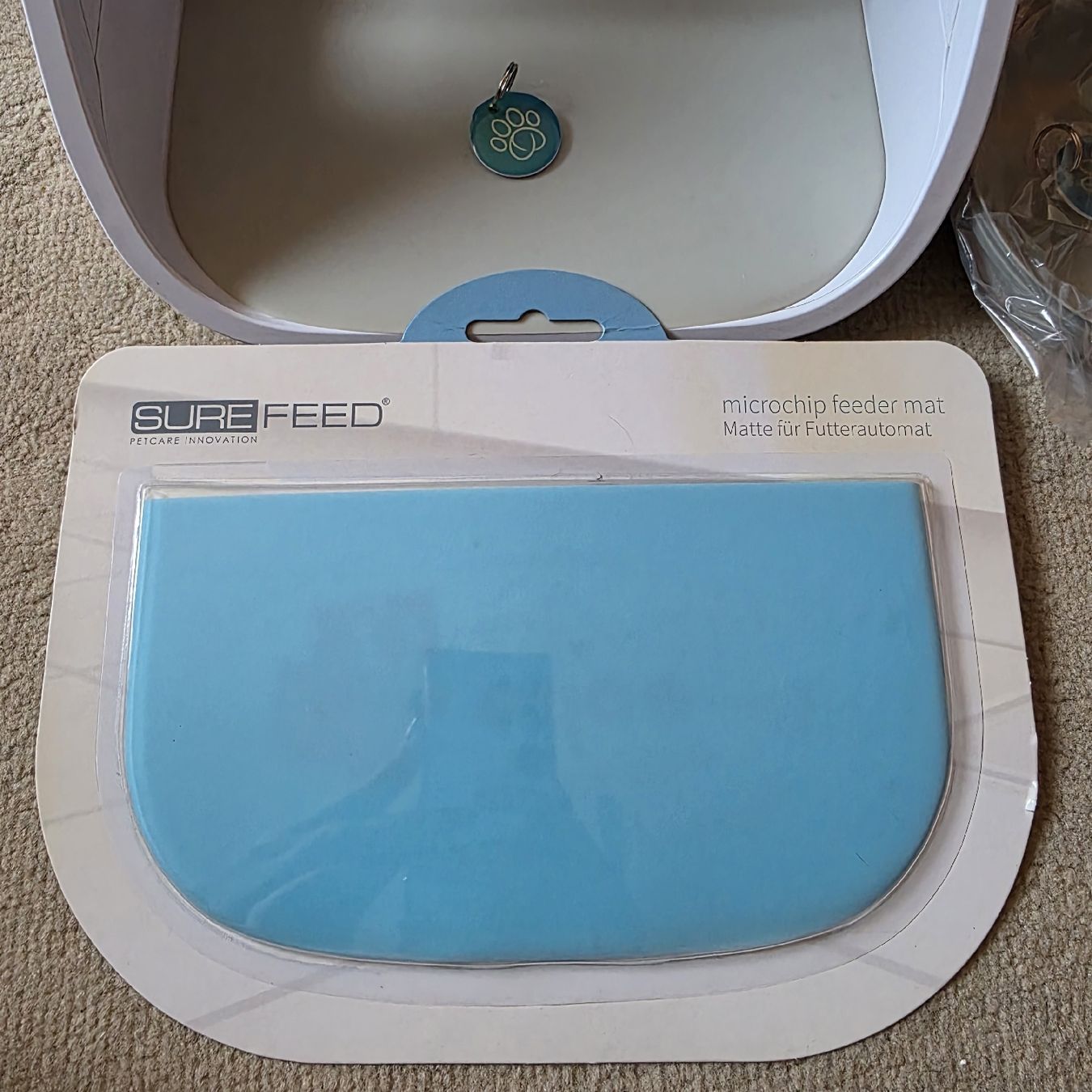 Sure Petcare Mangimi: Distributore cibo SureFeed Sure Petcare con accessori – Usato da Rancate venduto da sarah357 2