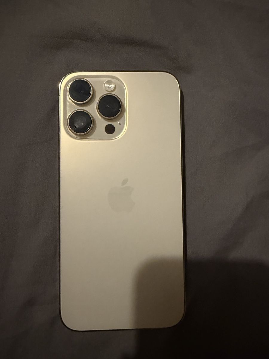 Apple Portables: iPhone 14 Pro Max – D'occasion à Villeneuve VD par lar_8jtd 2