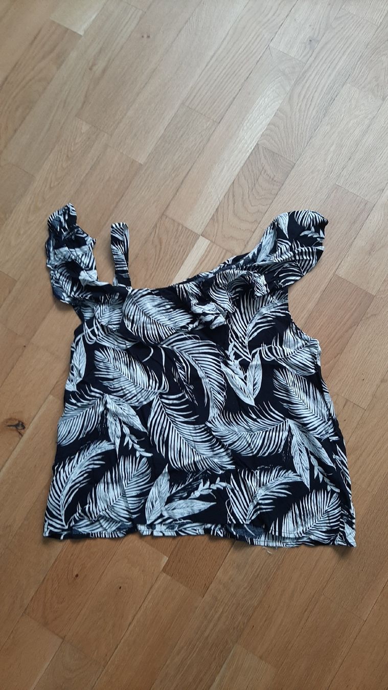 H&M Camicette, T-shirt & Top: Bluse Grösse 170 – Usato da Dübendorf venduto da Luuuusmeitli12 2