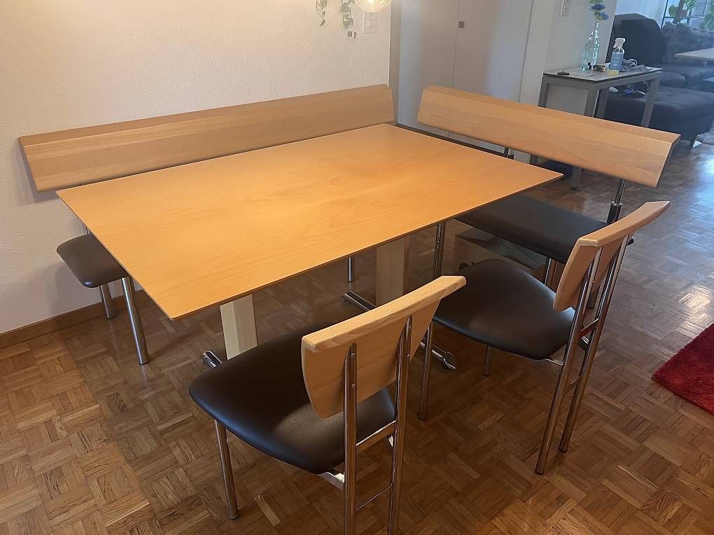 Set de table et chaises: Eckbank-Tisch – D'occasion à Diessenhofen par inakressebuch 1