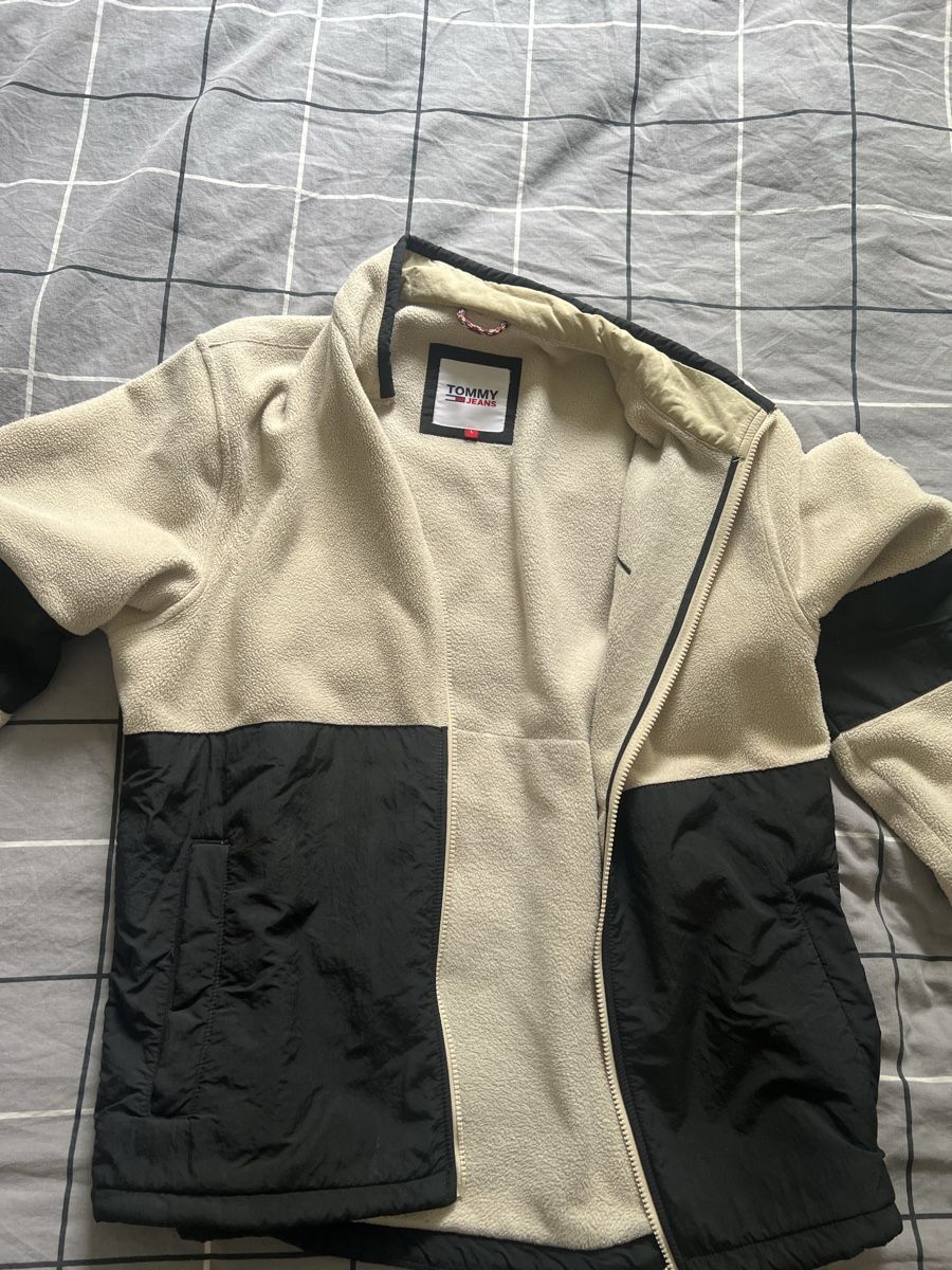 Tommy Hilfiger Jacken: Tommy Hilfiger Teddy-Jacke – Gebraucht aus Erstfeld von sve_8nsr 2