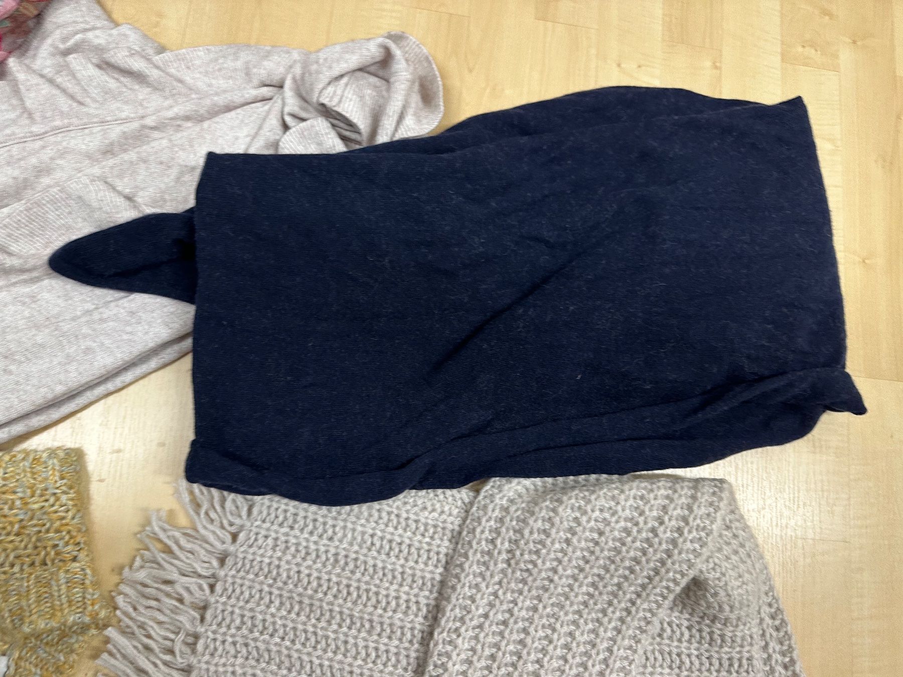Lotti di vestiti: Marken-Kleiderset 6 teilig – Usato da Pfäffikon ZH venduto da RIGI70 4