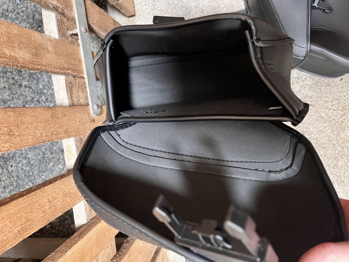 Borse: Motorcycle Saddle bag – Nuovo (secondo la descrizione) da Umiken venduto da rus_6r29 1