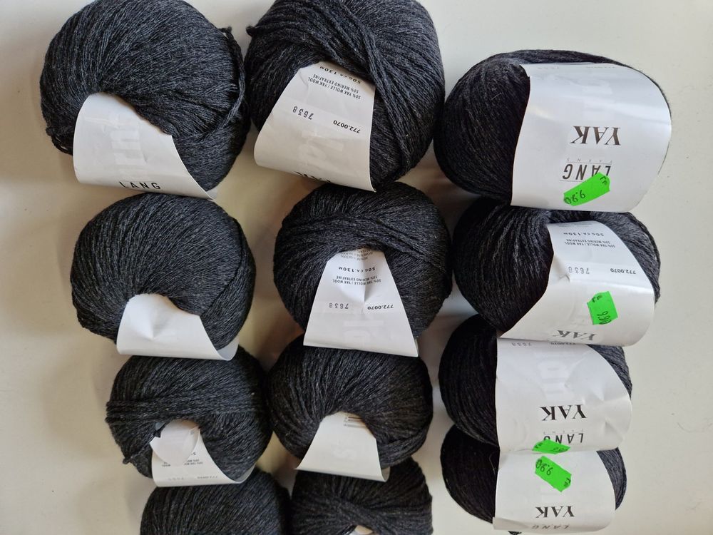 13 Pelotes Fil Lang Yarns Laguna 871.0016 - 80% Viscose, 20% Soie - Couleur Vert/grun