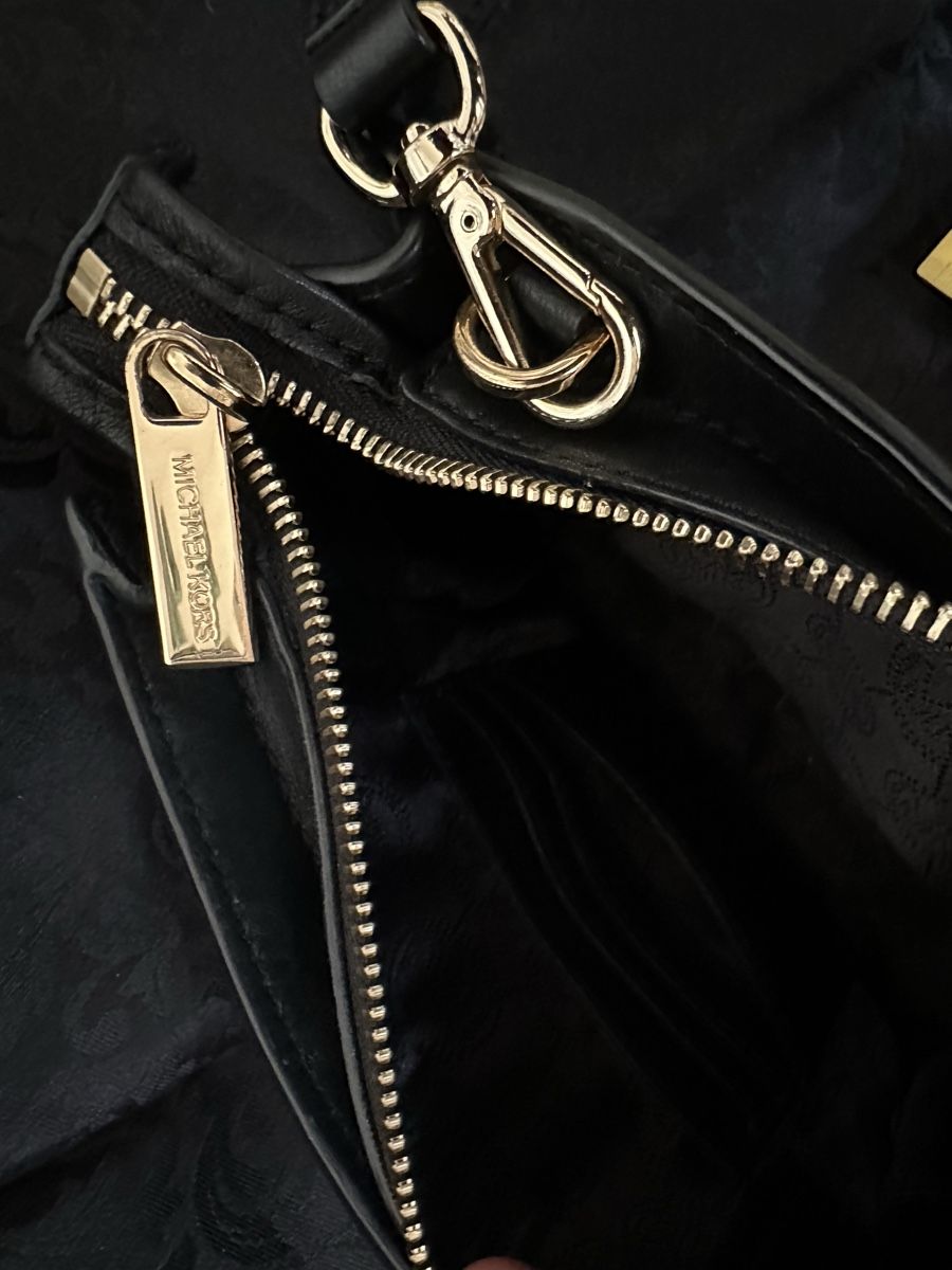 Michael Kors Taschen für Damen: MICHAEL KORS Umhängetasche in Schwarz – Neu (gemäss Beschreibung) aus Bern von Maria003 4