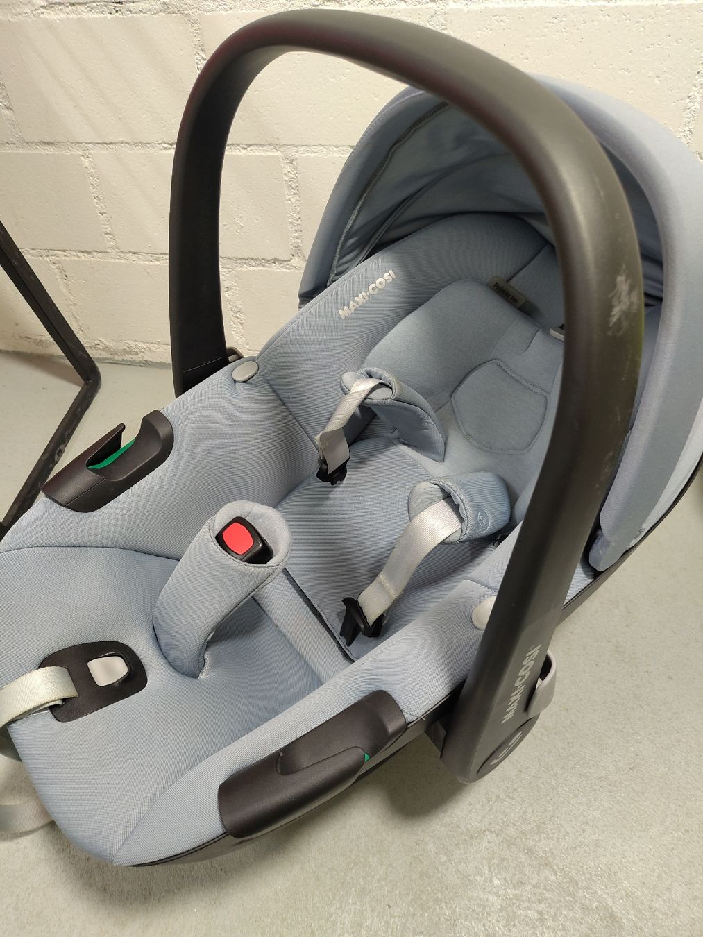 Maxi-Cosi Auto-Kindersitze: Autoschale von Maxi Cosi – Gebraucht aus Aarberg von barloomy 1