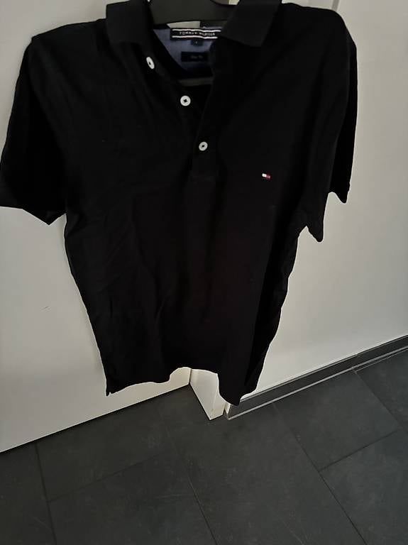 T-shirt: Tommy Hilfiger Tshirts – Usato da Oberdiessbach venduto da shan26