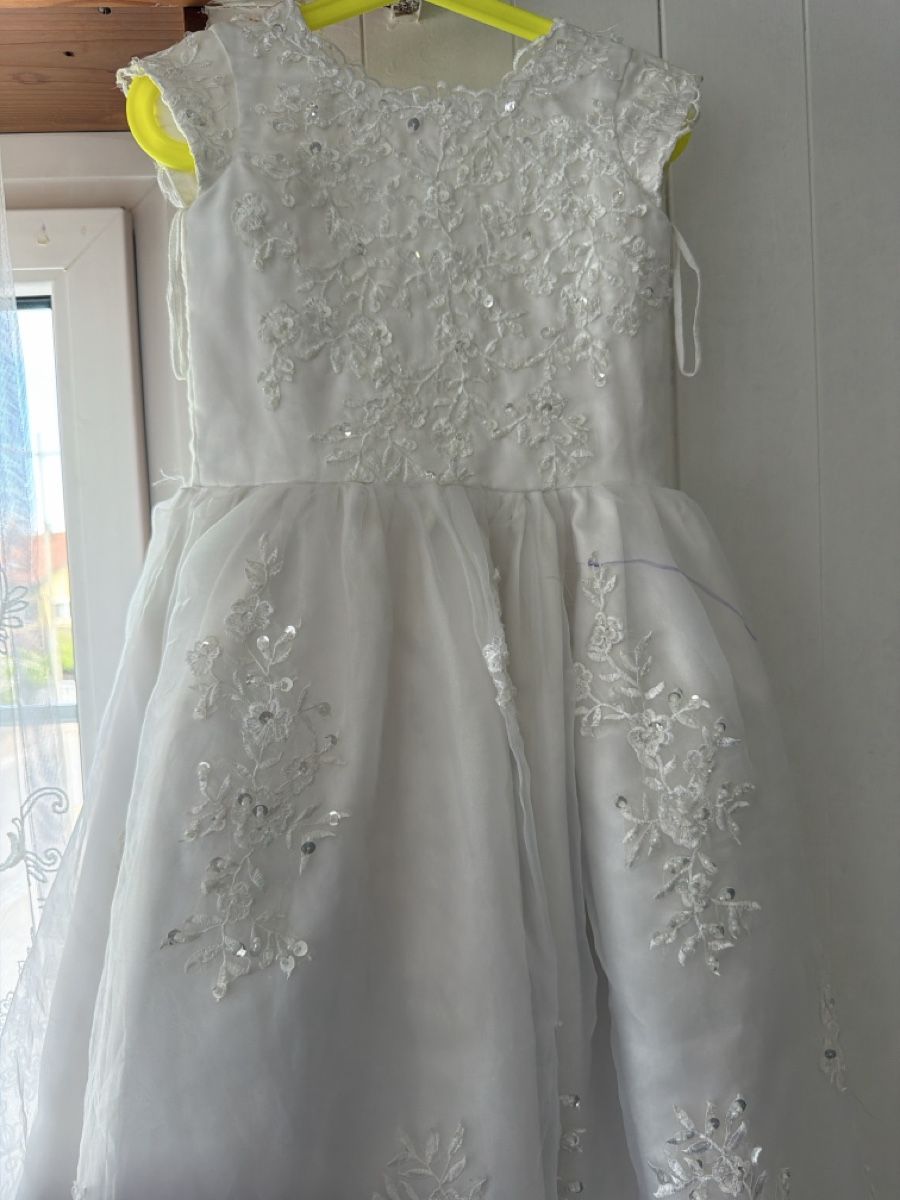 Vestiti & Gonne: Robe de Princesse 4-5 ans – Usato da Hittnau venduto da Pat_yl7f 4