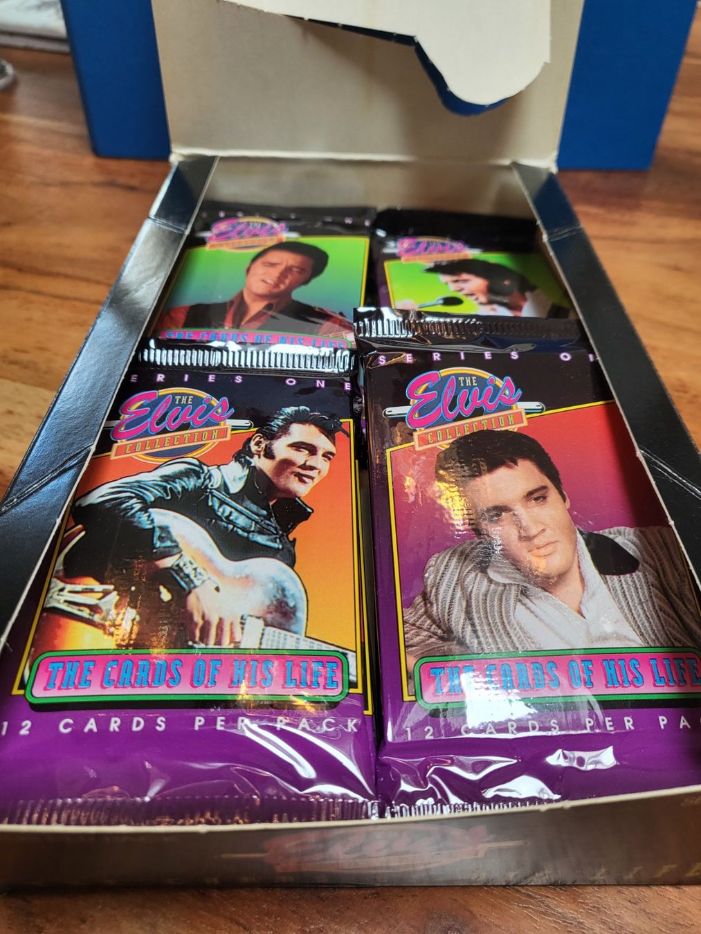 Carte collezionabili: TRADING CARDS ELVIS PRESLEY 1992 – Nuovo e nell'imballaggio originale da Schönenberg ZH venduto da heaangst 1