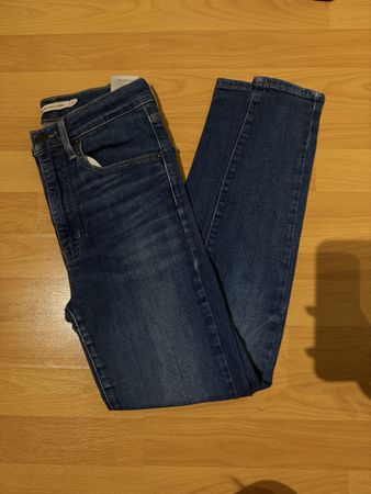 Jean Levi's 710 super skinny bleu taille 27