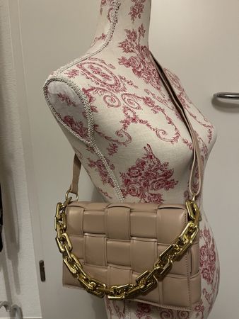 Umhängetasche beige geflochten neu