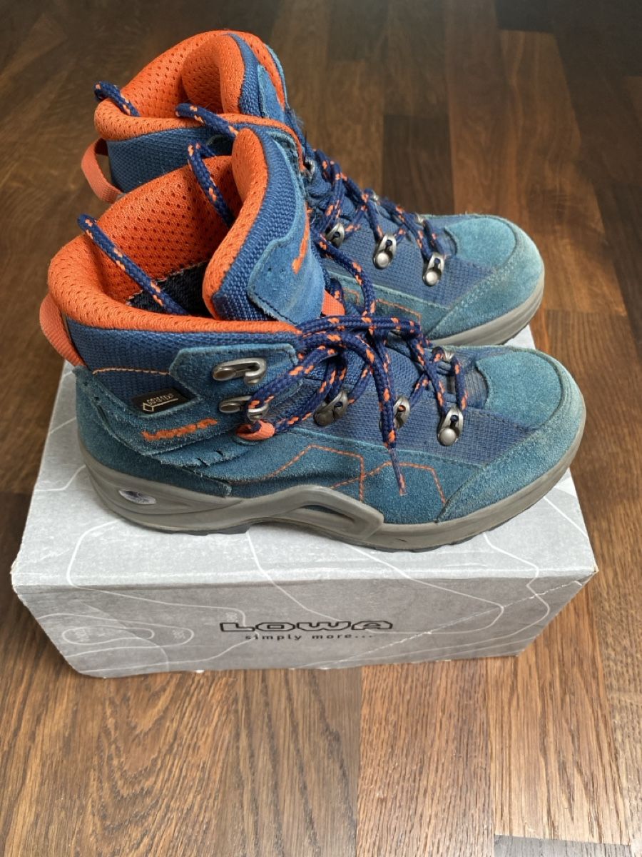 Lowa Scarpe per ragazzi: Lowa Junior Wanderstiefel, Gr.32 – Usato da Adliswil venduto da mun_k9pf 1