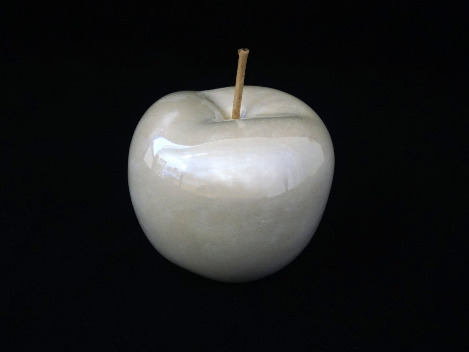 Statuette: Apfel aus Keramik – Usato da Pratteln venduto da Restwert_Pratteln