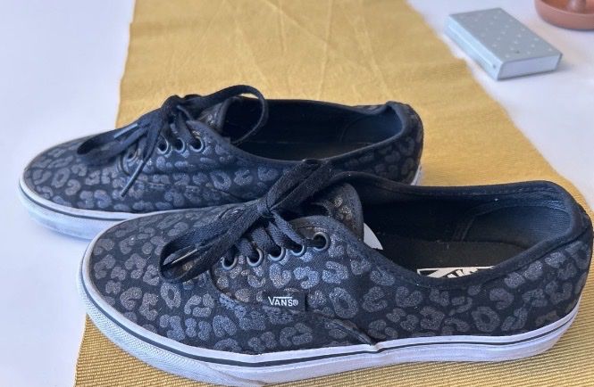 Vans Scarpe da donna: Vans Authentic, Grösse 41 Leopard – Usato da Uster venduto da Usterhalde