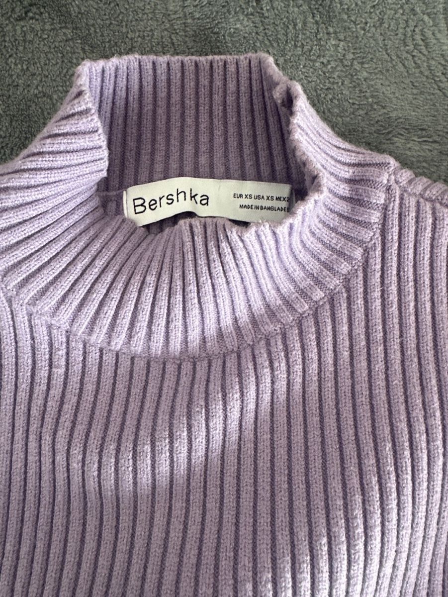 Bershka Pulls & Sweat-shirts: Lila gerippter Pullover – D'occasion à Turgi par pa.ti.d 1