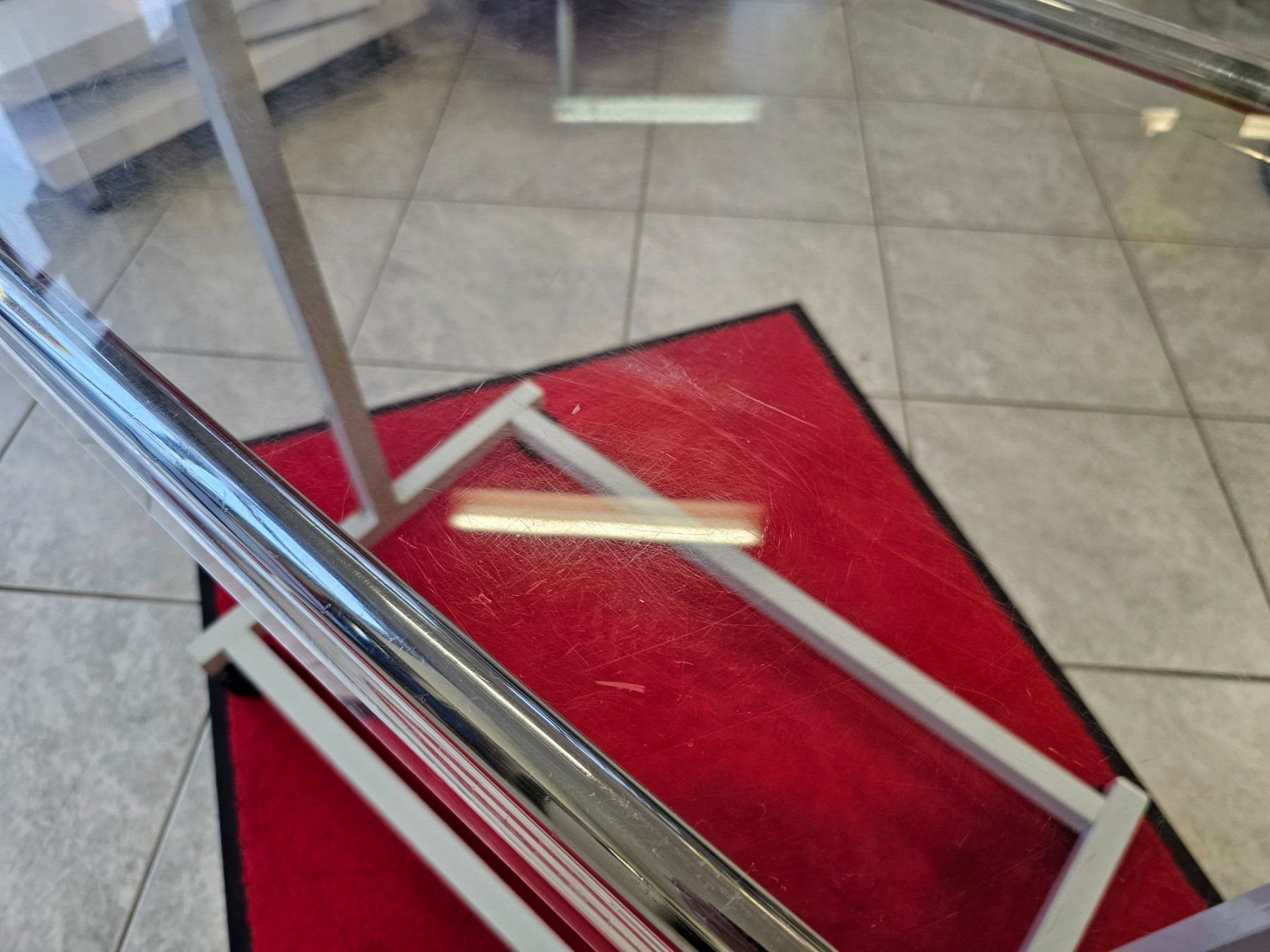 Carrelli di servizio: Service Wagen Plexiglas Industriedesign Rollwagen Trolley – Usato da Nottwil venduto da Wondewa-Shop 5