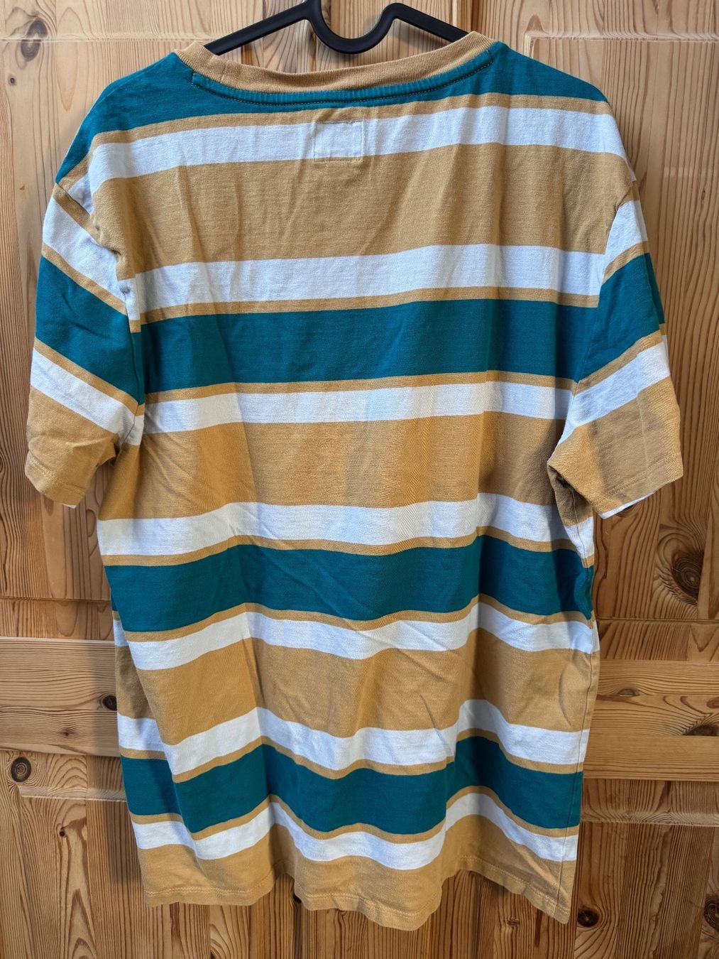 Guess T-Shirts: Guess T-Shirt – Gebraucht aus Wittinsburg von Gia_Diva 1