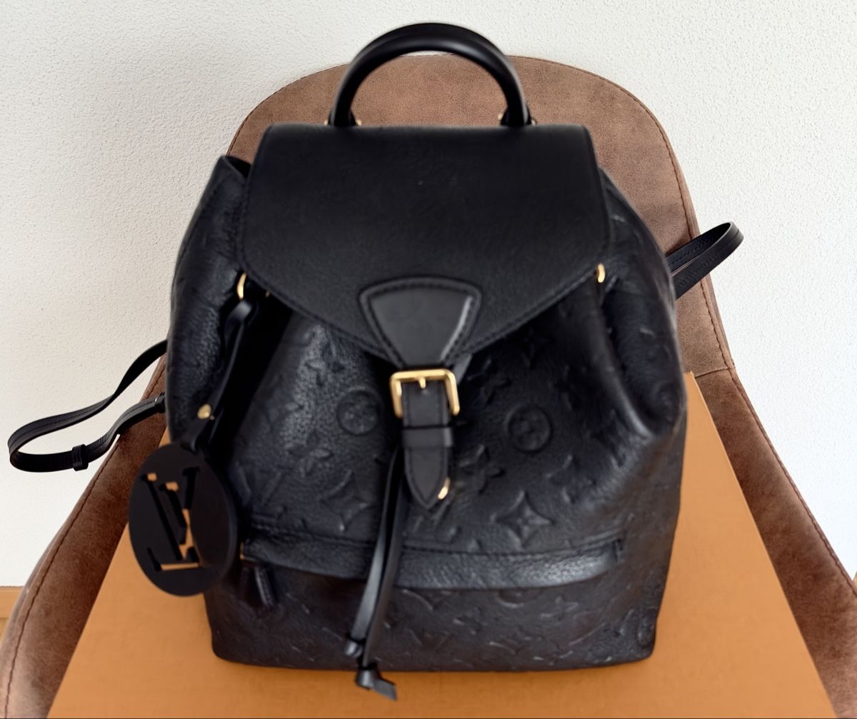 Louis Vuitton Zaini: Original LV Montsouris PM – Usato da Buchs ZH venduto da Molly38
