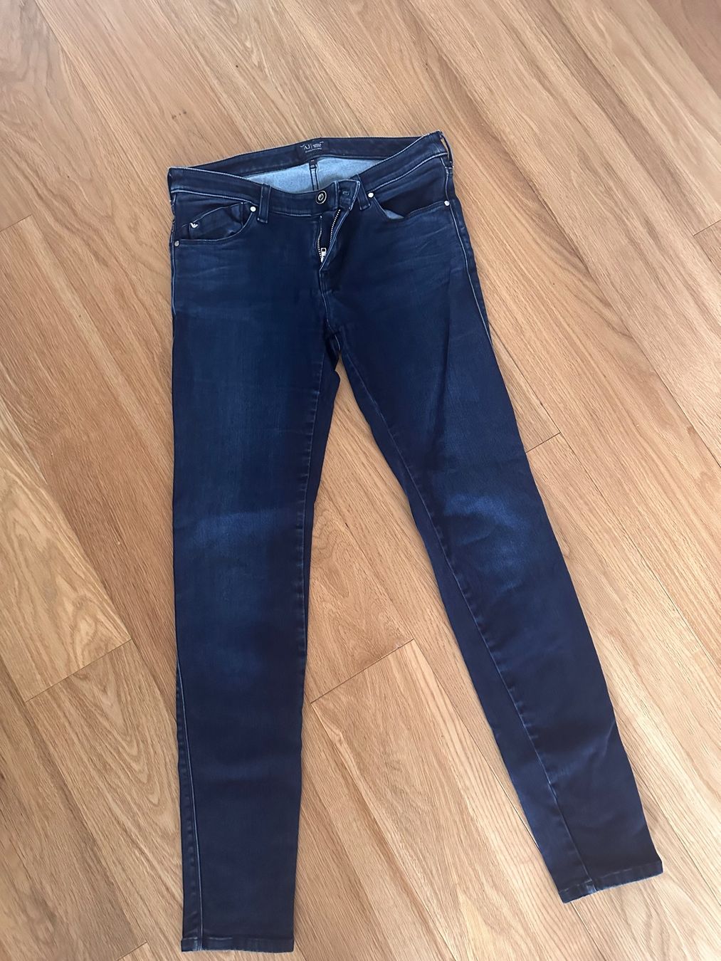 Armani Jeans: Armani Jeans Gr. 30 – D'occasion à Pfaffhausen par Klaras_second_hand