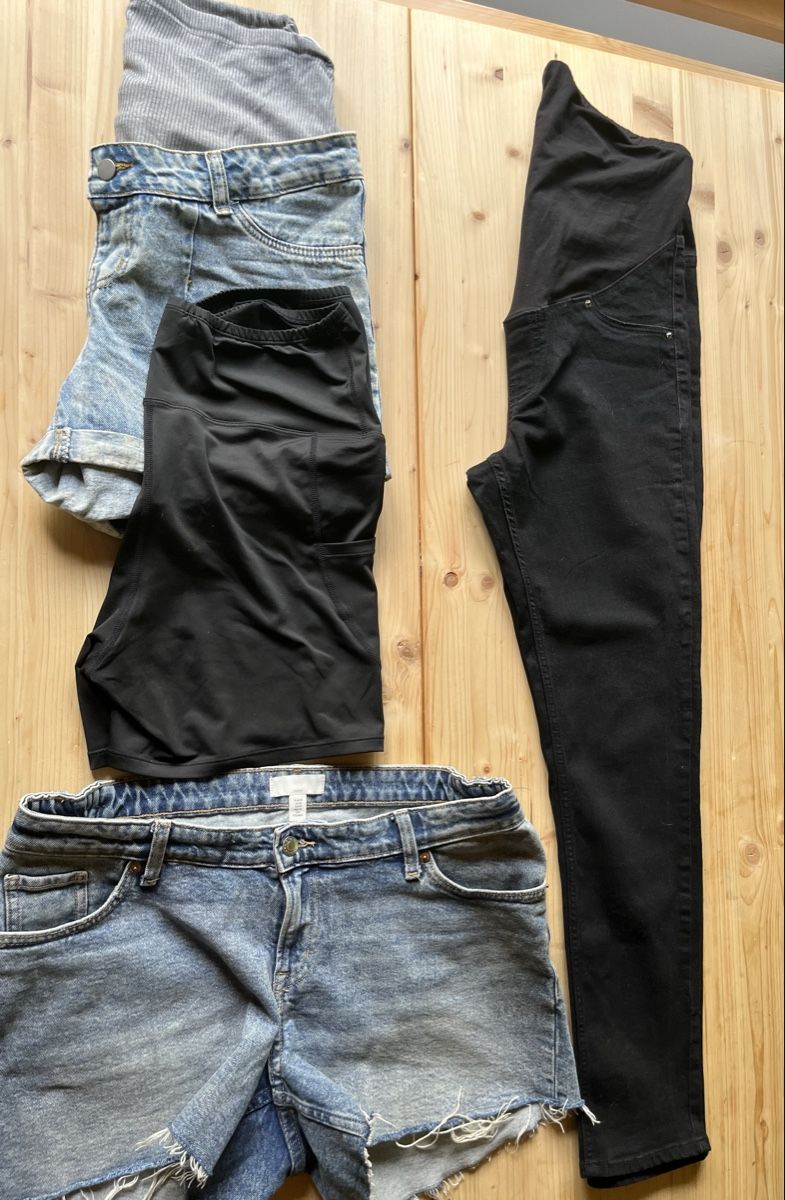 H&M Jeans: Schwangerschaftshosen Gr. M – Nuovo (secondo la descrizione) da Adelboden venduto da Jestil20