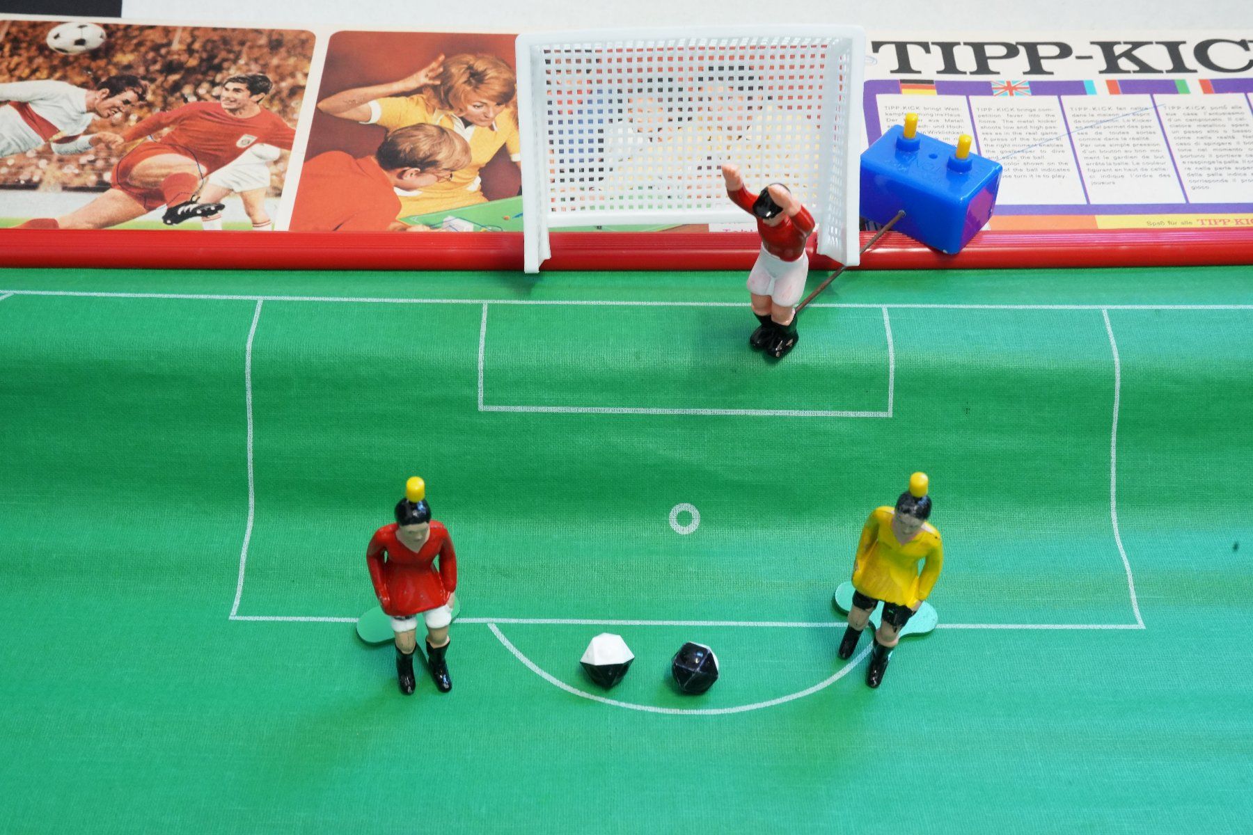 Tipp Kick Giochi: Tipp-Kick Tischfussball – Usato da Zürich venduto da Myomesin 2
