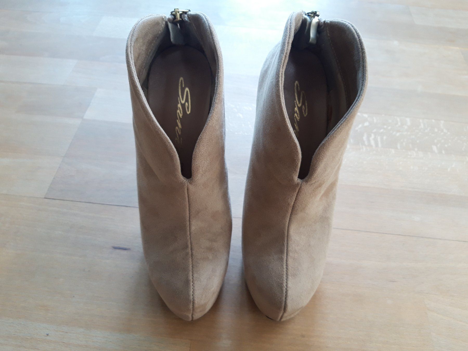 Scarpe da donna: Wildleder Stiefeletten Ankle Pumps Plateau Classy Boho – Usato da Feuerthalen venduto da tanatha_st 5