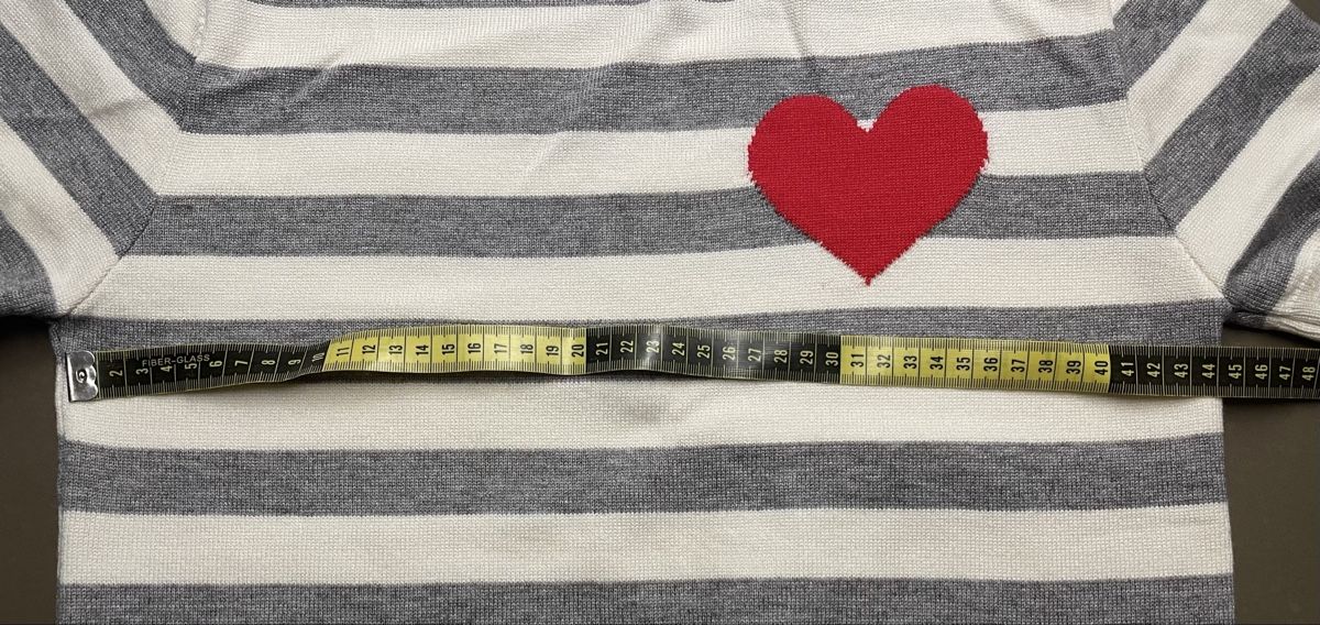 Zebra Top: Striped Zebra Jumper w/Heart Patch, Size M, Cute! – Nuovo e nell'imballaggio originale da Oberwil BL venduto da Stellochkas 4