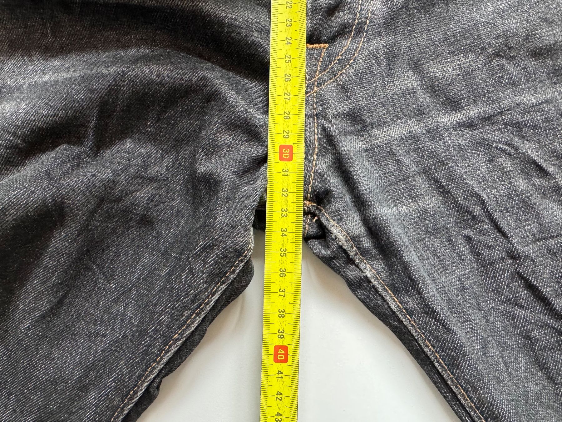 Levi's Jeans: Levis 501 denim from 2017 W42 L32 – Usato da Neuchâtel venduto da _Easy_to_Find_ 4