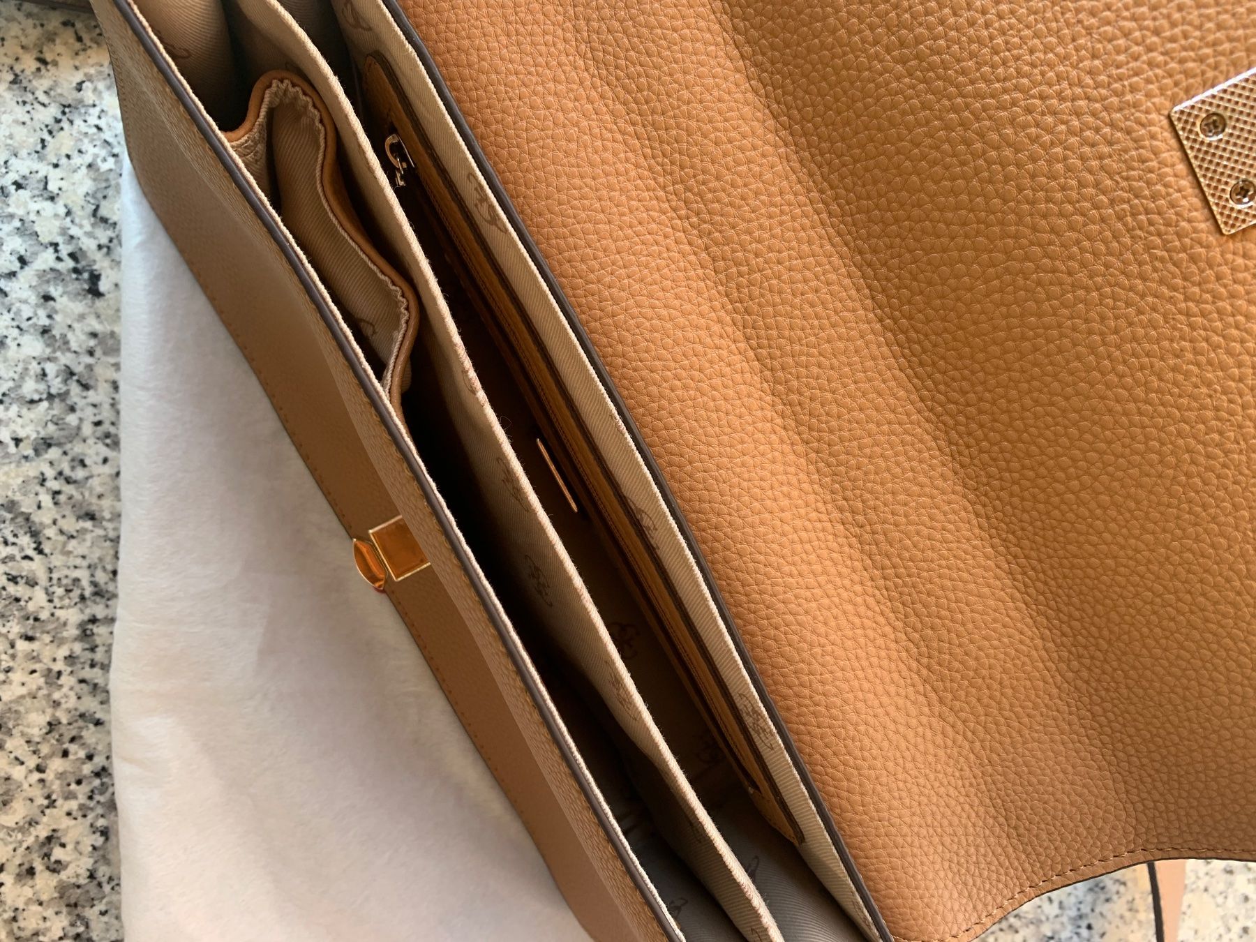 Guess Borse da donna: Guess Tasche – Nuovo (secondo la descrizione) da Glattfelden venduto da Krokus2 4