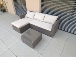 Gartenlounge Rattansofa mit Tisch graues Geflecht guter Zust