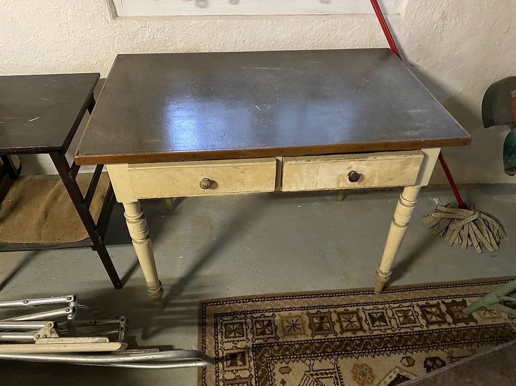 Cassettiere: Antike Möbel  – Usato da Zürich venduto da odar66 4
