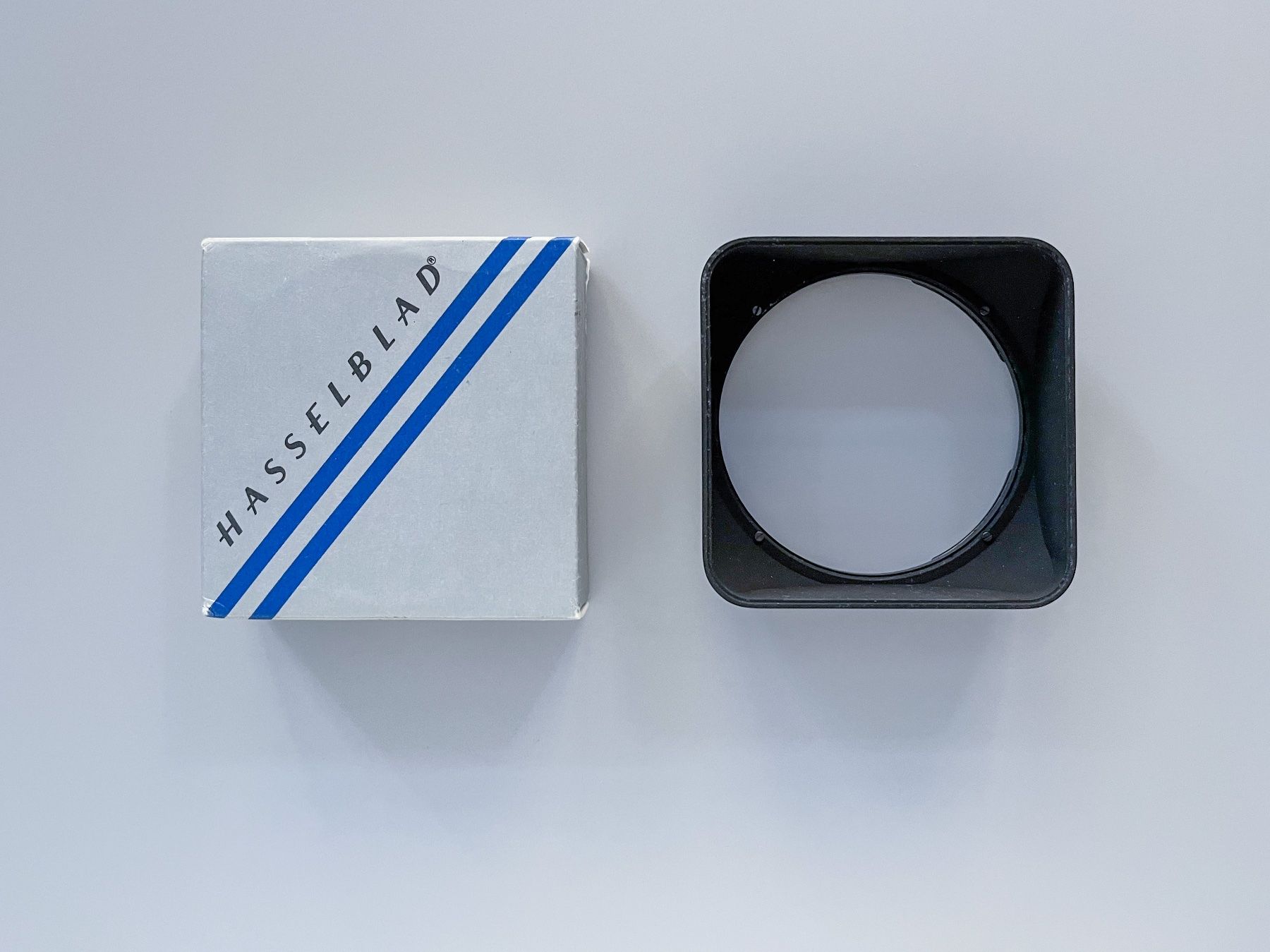 Hasselblad Obiettivi: Hasselblad Gegenlichtblende für Weitwinkelobjektive V-System – Usato da Bern venduto da Wstraub 2