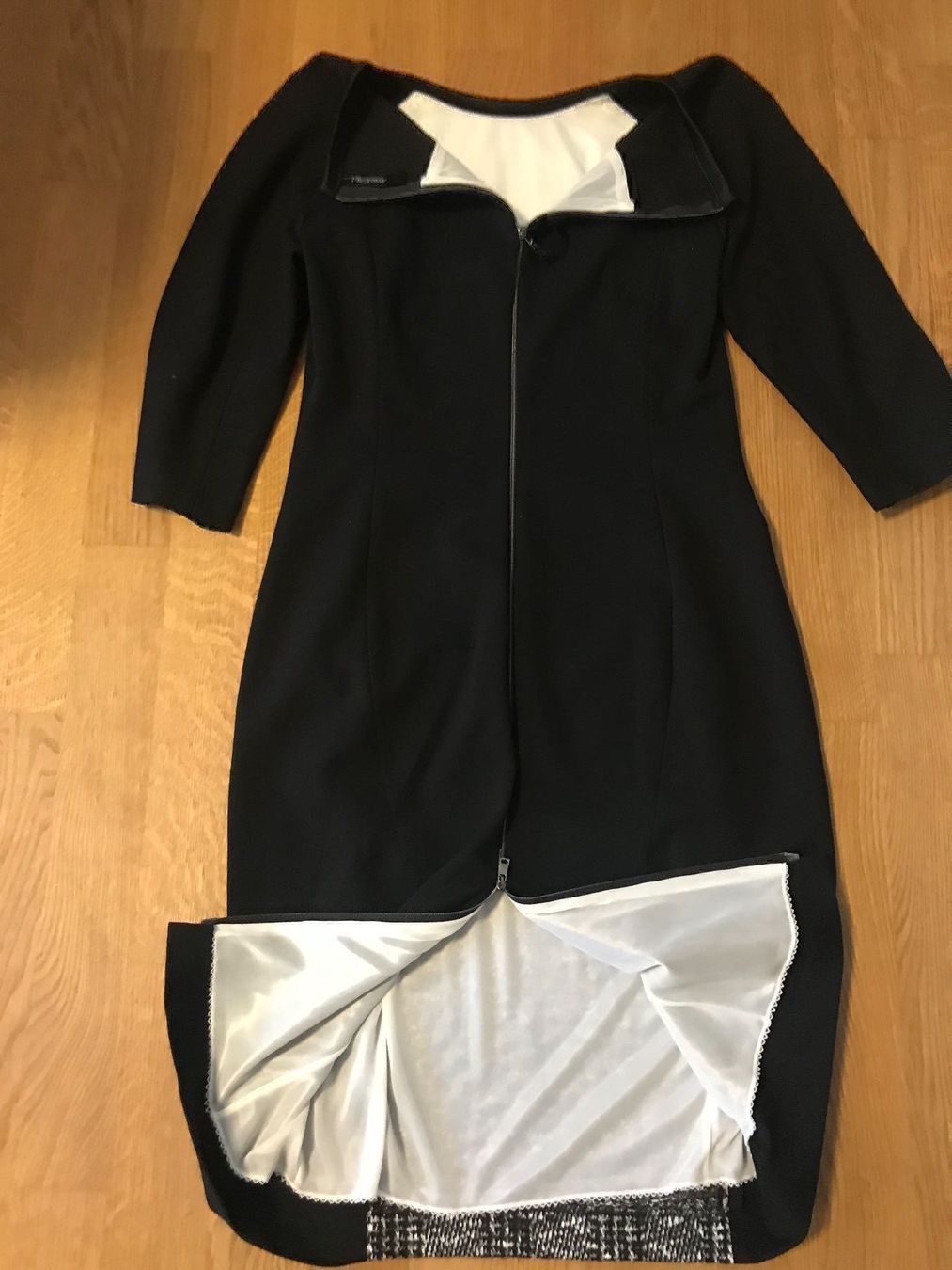 Marc Cain Kleider: Original Kleid von Marc Cain , T3 – Gebraucht aus ZÜRICH von Mitzi-2025 4