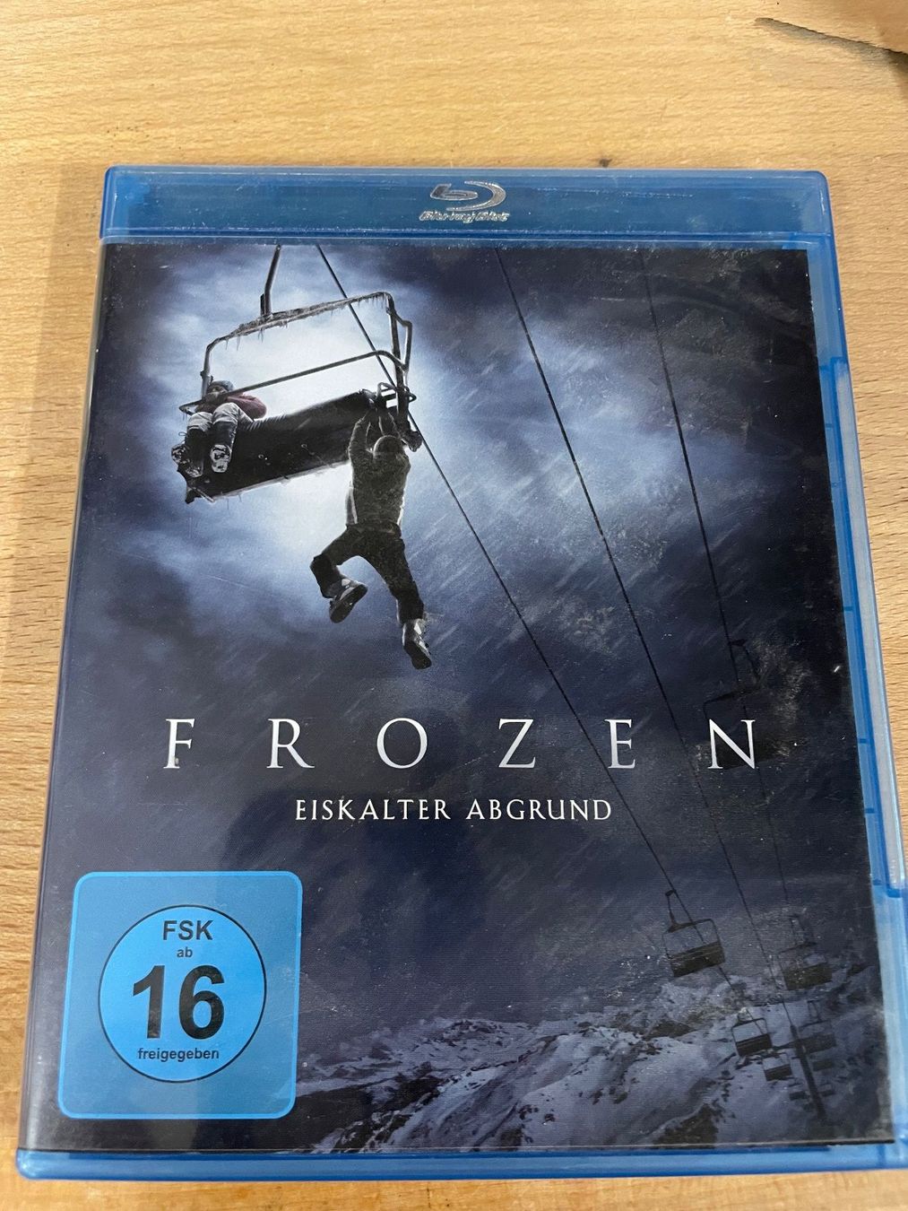 Tutti i DVDs: Frozen - Eiskalter Abgrund [Blu-ray] – Usato da Eschen venduto da books_and_more