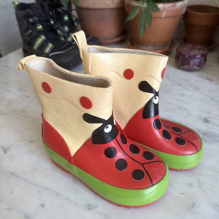Schuhe für Jungen: Gummistiefel Grösse 21 – Gebraucht aus Zürich von blog_bleistift