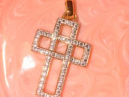 Pendentif croix or 375 avec diamants