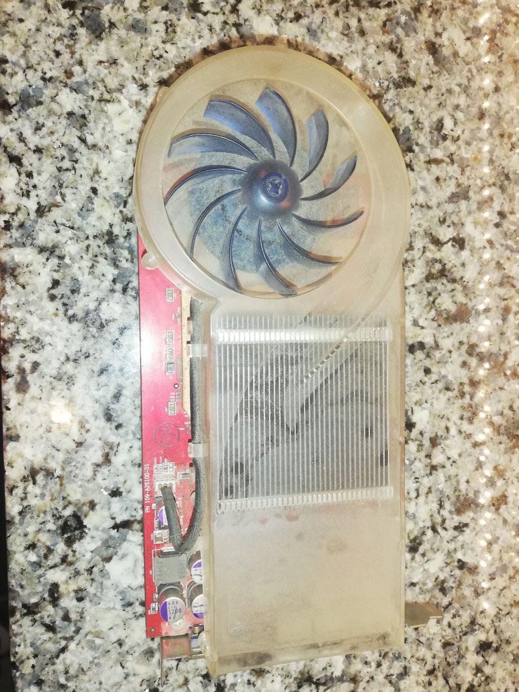 Grafikkarten: HIS Radeon X800 Pro AGP – Gebraucht aus Biel/Bienne von mse_9qyh 1