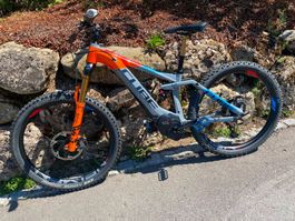 Tolles E-Bike "CUBE Stereo Hybrid 160 Action Team 500" 27.5