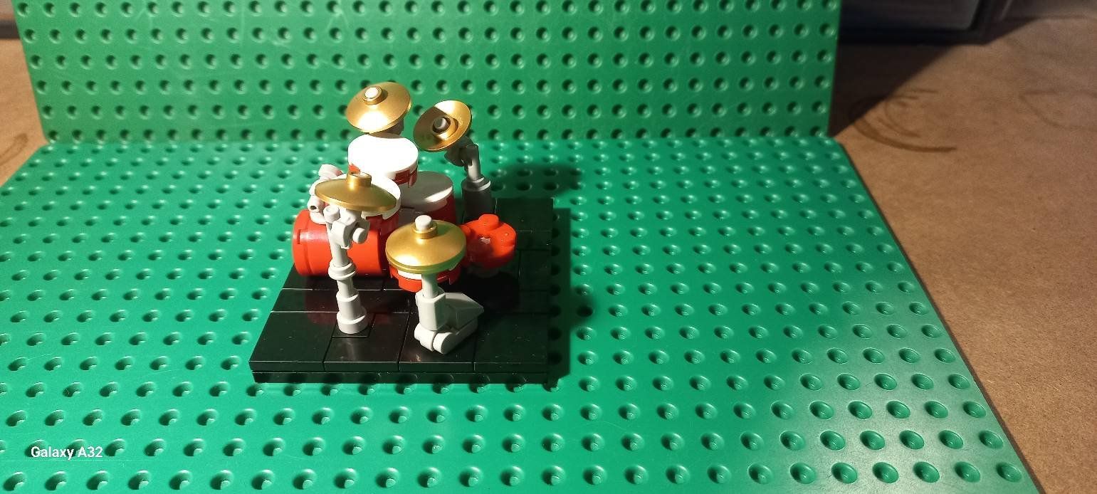 Lego Giocattoli: La Batterie Lego – Usato da La tour de treme venduto da Legocreation82 5