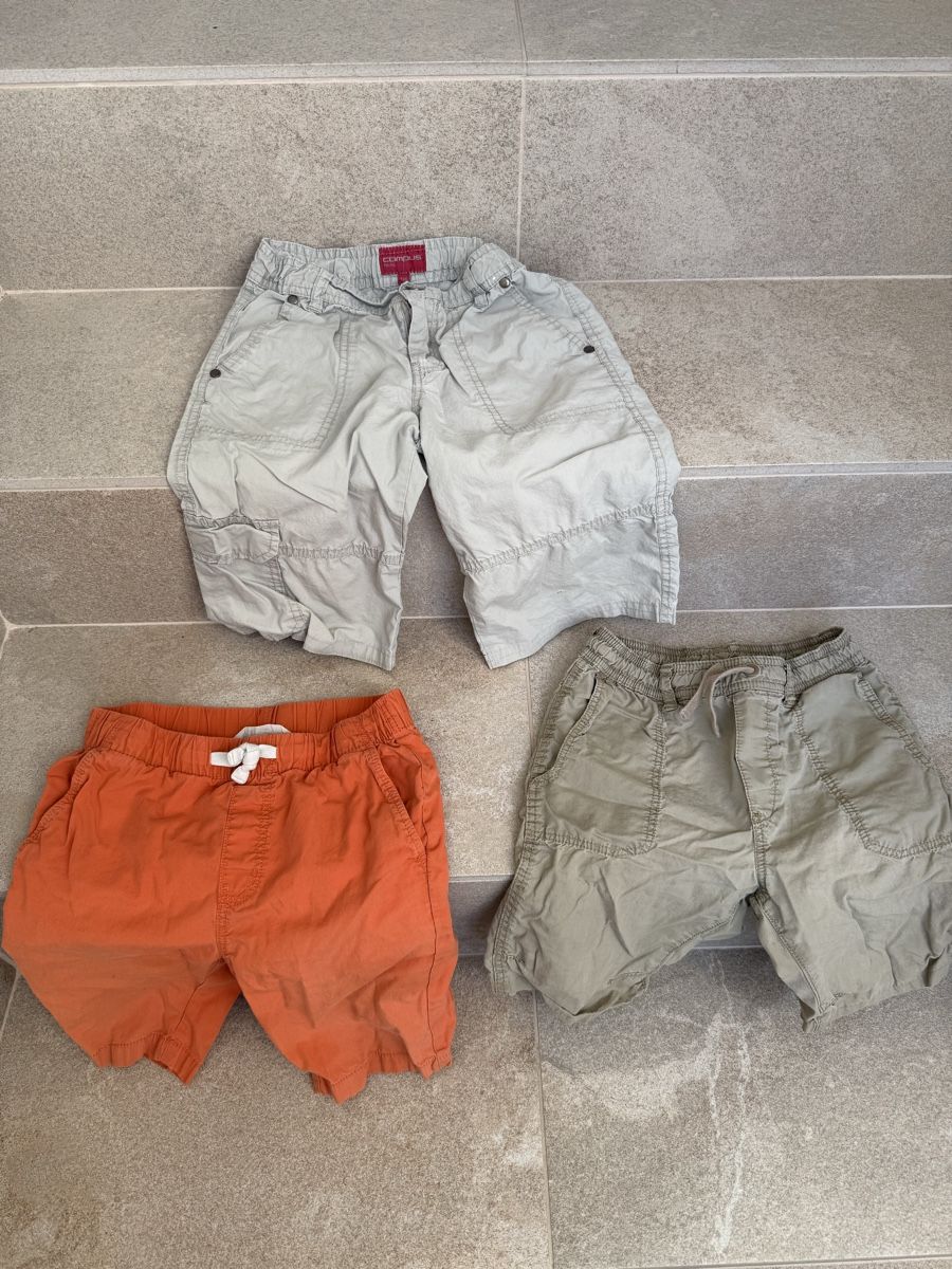 Lotti & Set di vestiti: Sommer-Shorts Set, Grösse 128 – Usato da St. Erhard venduto da Cfreya