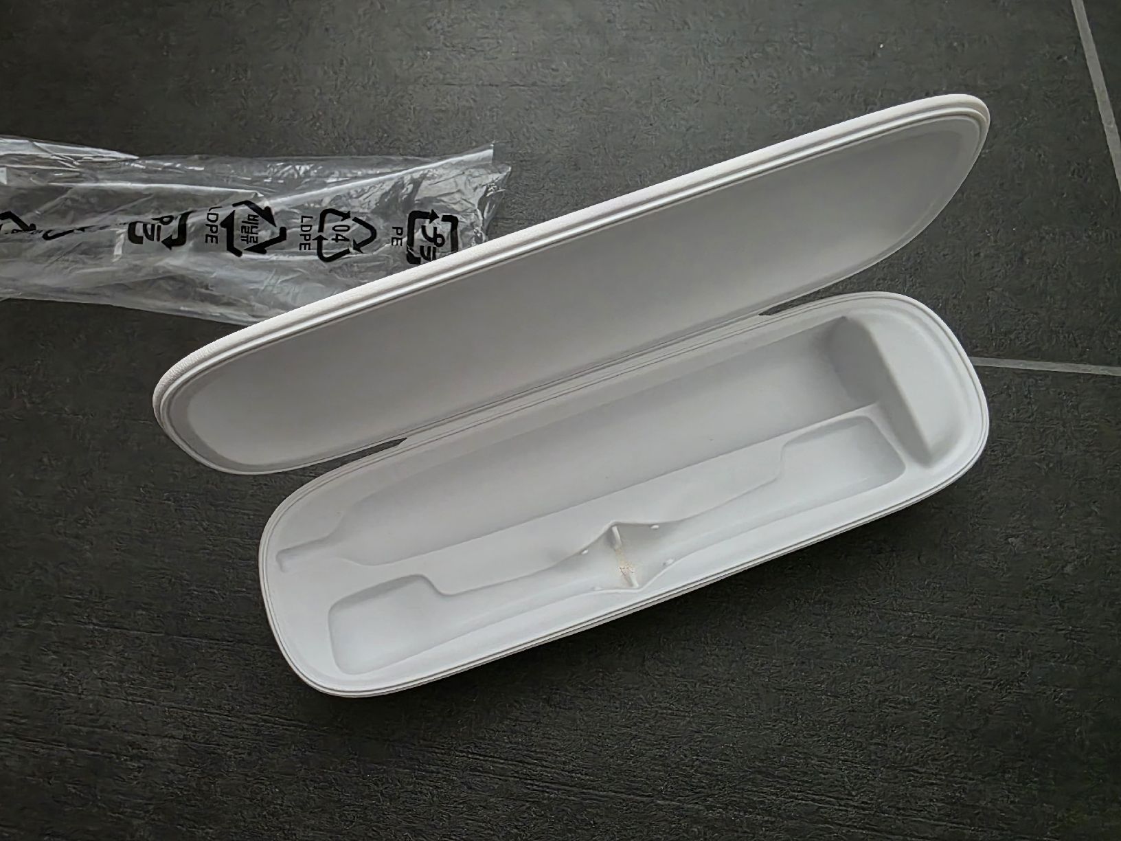 Philips Sonicare Soins dentaires: Philips Sonicare DiamondClean Reiseladeetui TCA1001 mit USB – D'occasion à Lenzburg par spruser_h 3