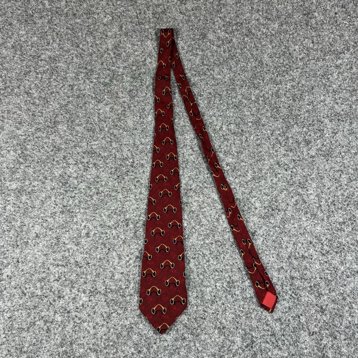 Celine Cravatte: Céline tie – Nuovo (secondo la descrizione) da La Sagne NE venduto da Matlasape