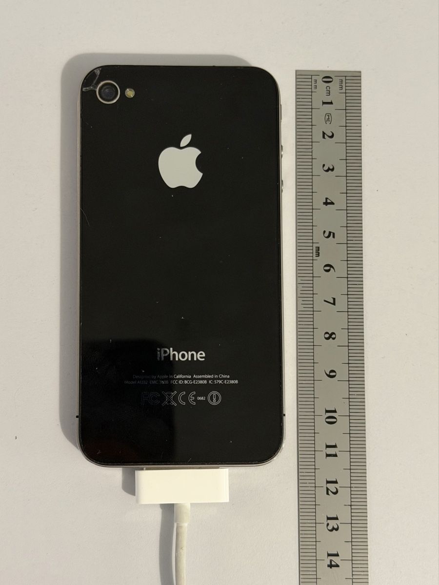 Apple Telefoni cellulari / Smartphones: iPhone 4 schwarz guter Zustand – Usato da Liestal venduto da ElektraG 3