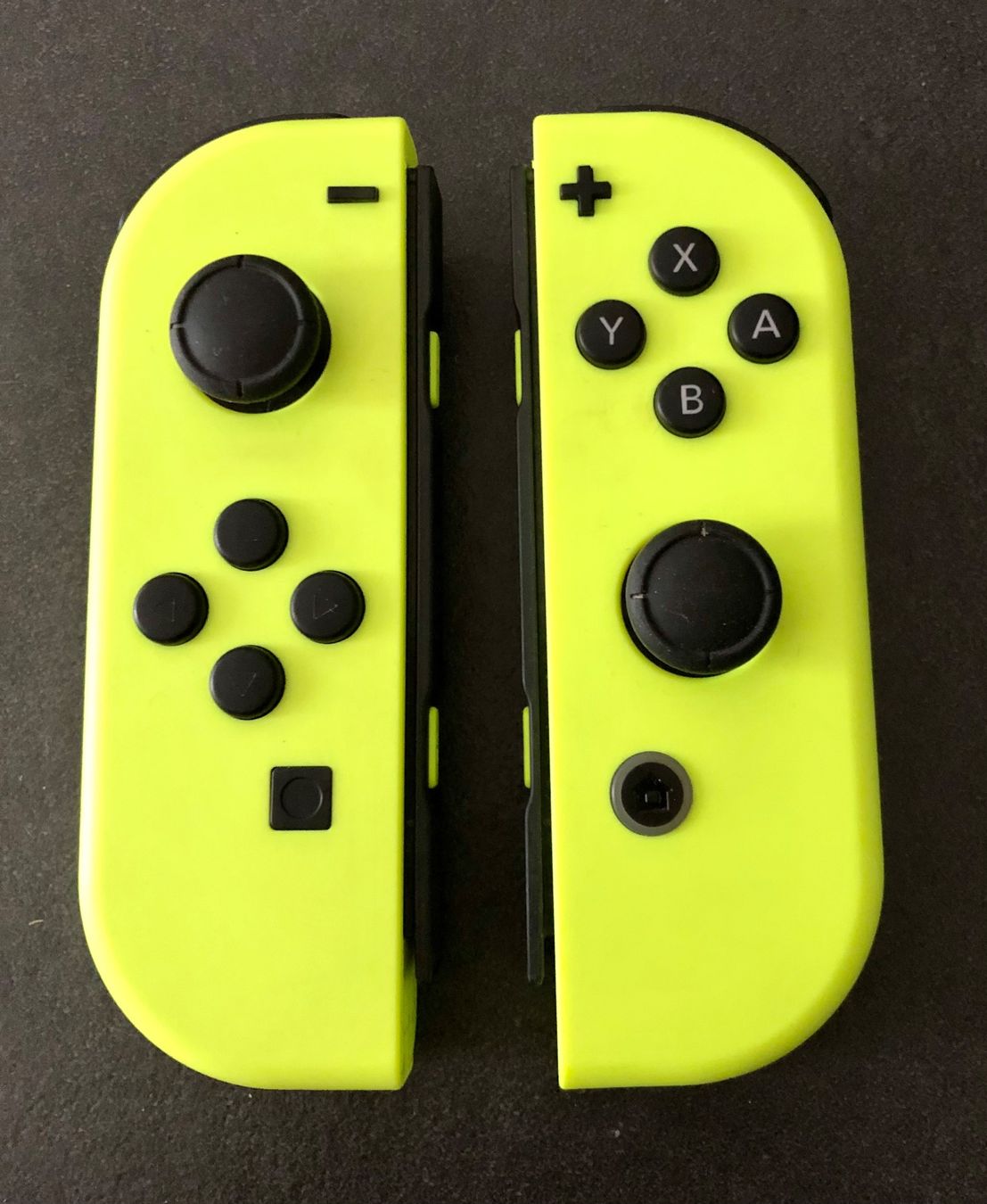 Nintendo Controller: 2 Joy-con neon yellow -  Nintendo Switch – Gebraucht aus Lausanne von