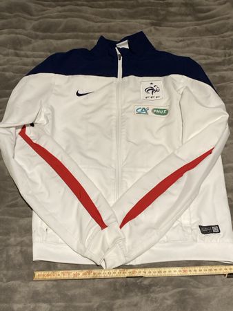 Veste Nike  France FFF  taille M- Portée Marie-Laure Dellie